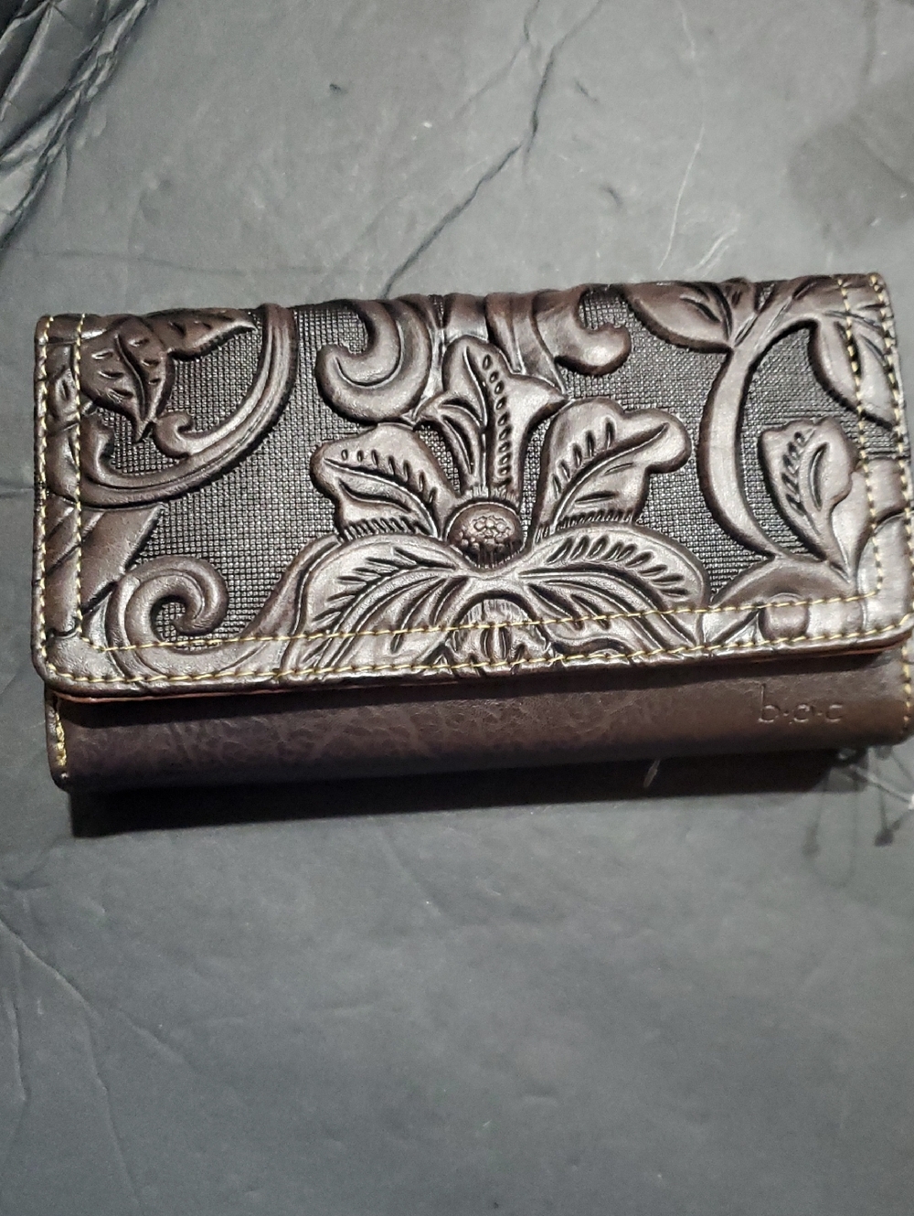 B.O.C intricate floral pattern chocolate brown trifold wallet brand new